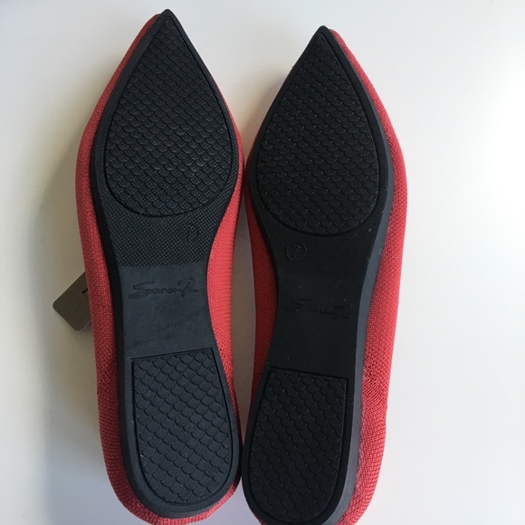 NWT Seven7 Elsa Red/ Pink Pointy Toe Canvas Flat - Picture 10 of 11